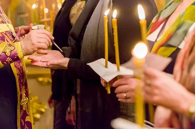 Onction orthodoxe de l'huile Sainte